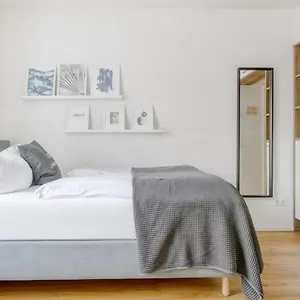  Apartment My - - Netflix